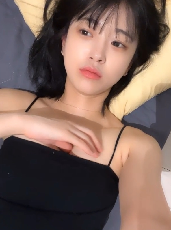 누워서 끈나시 슴골 조물락 거리는 문월